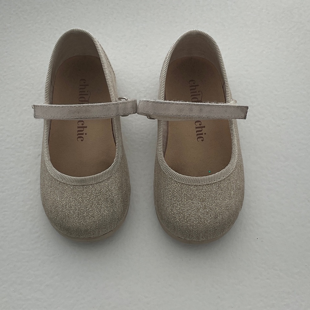 Girls' Sparkle Mary Jane Dress Shoes in Shimmery Beige